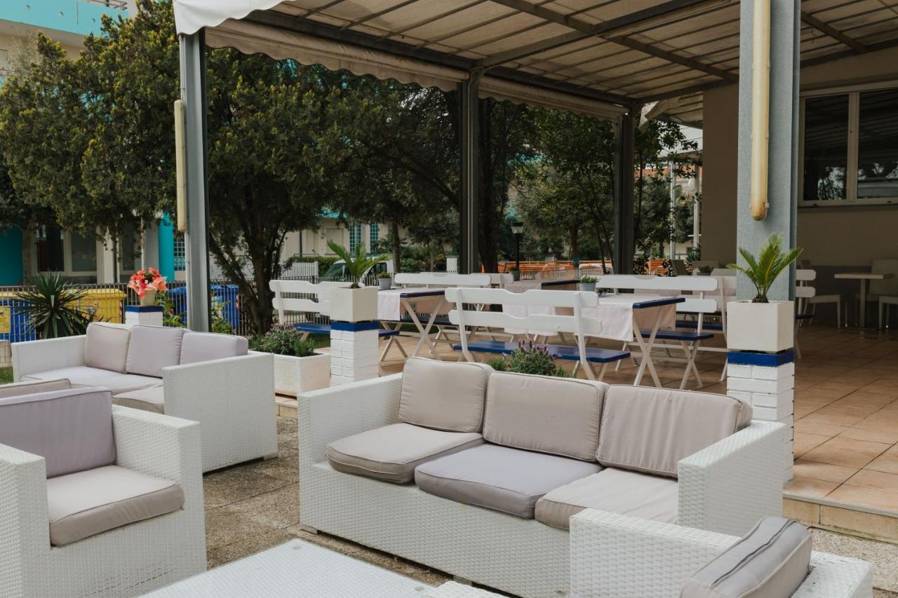 Hotel Villa Franca Lignano Sabbiadoro Extérieur photo