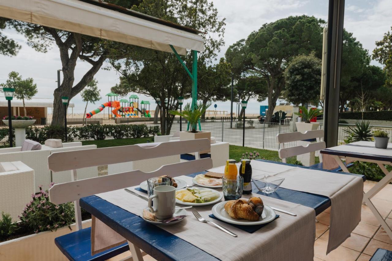Hotel Villa Franca Lignano Sabbiadoro Extérieur photo